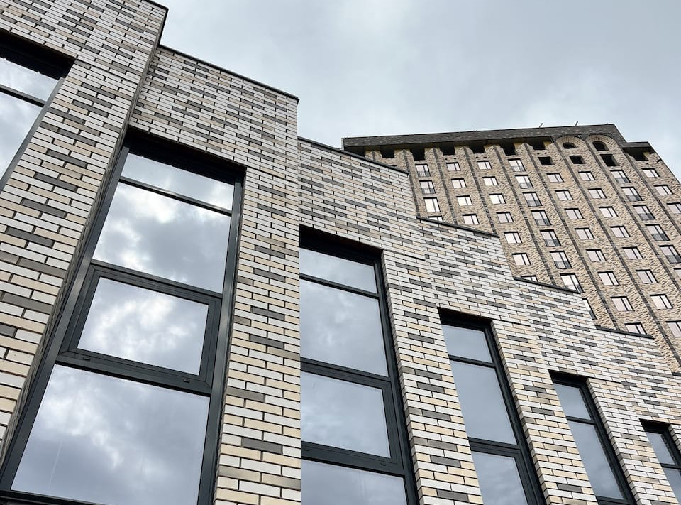 Как проверить застройщика перед покупкой квартиры: 7 ключевых шагов